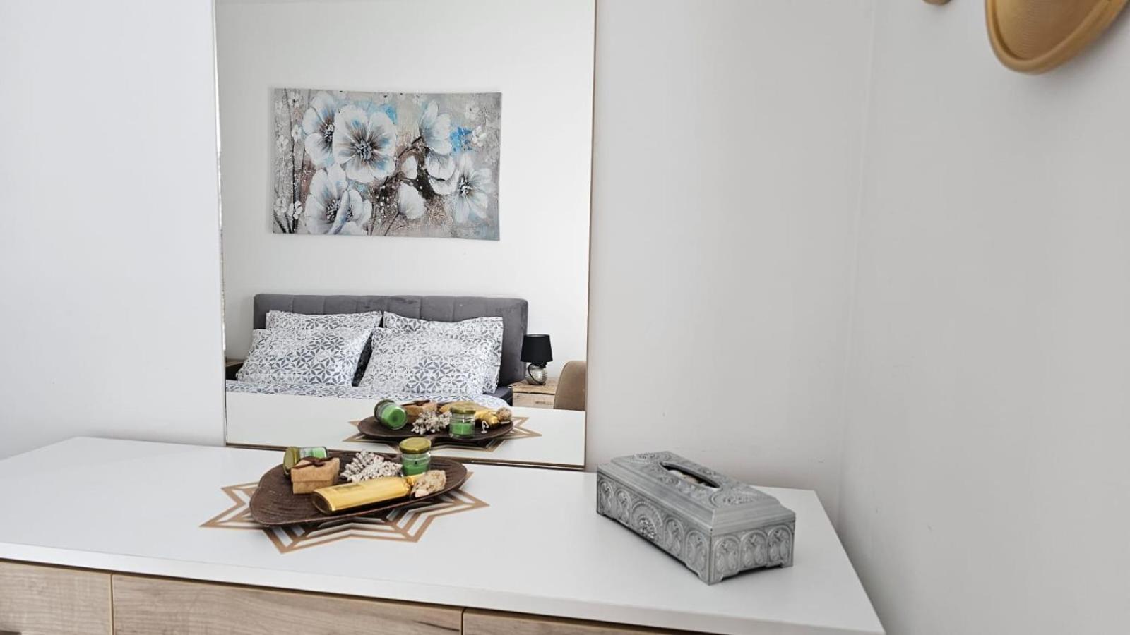 Cozy Apartment - 2 Bedrooms In The Best City Area. フェリザイ エクステリア 写真