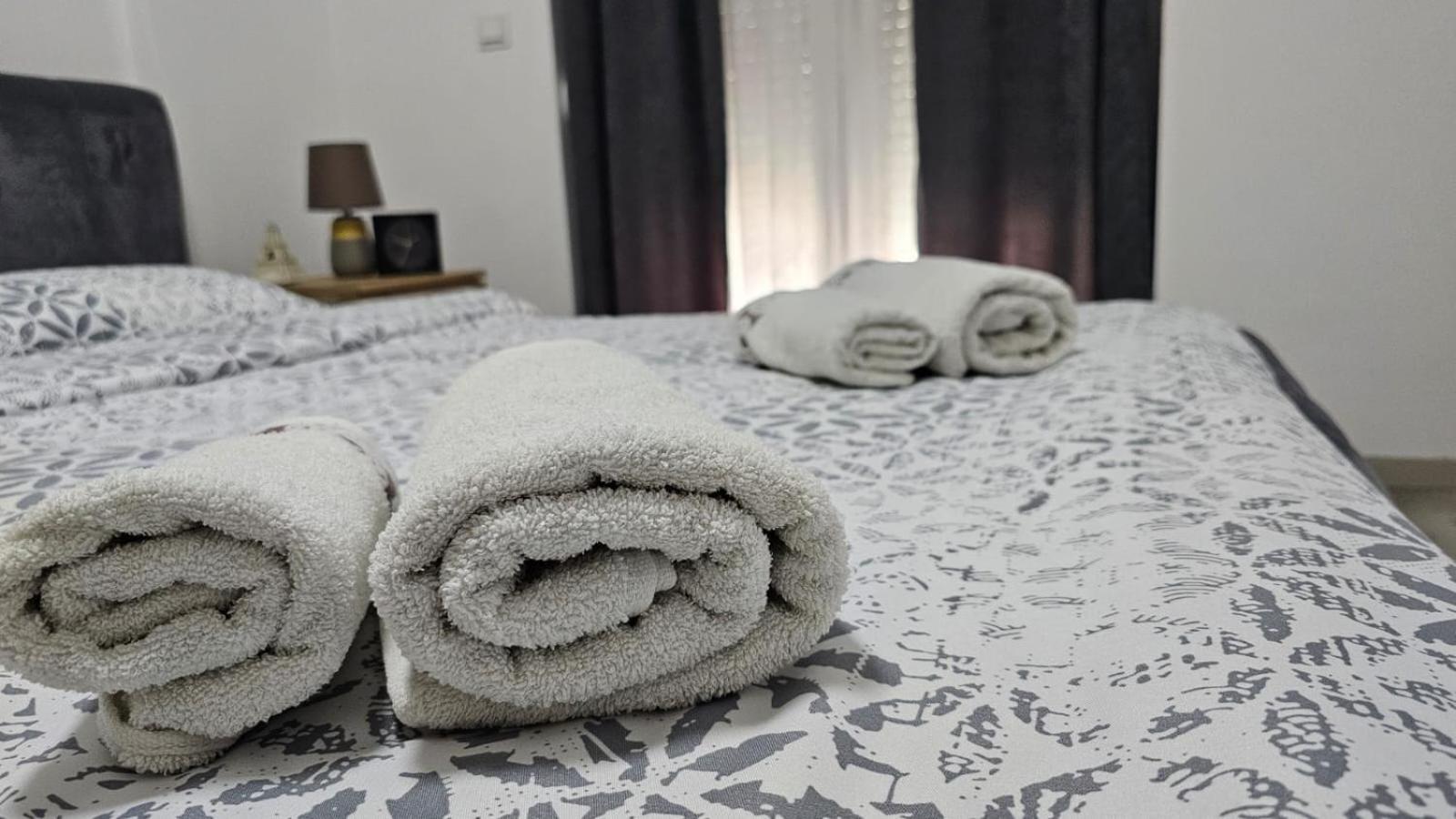 Cozy Apartment - 2 Bedrooms In The Best City Area. フェリザイ エクステリア 写真